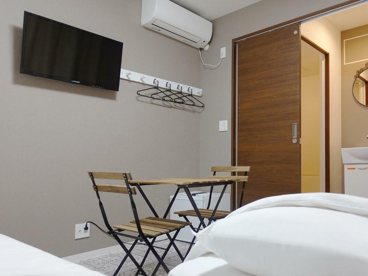 Briller Universal Japon Hostel Osaka Buitenkant foto